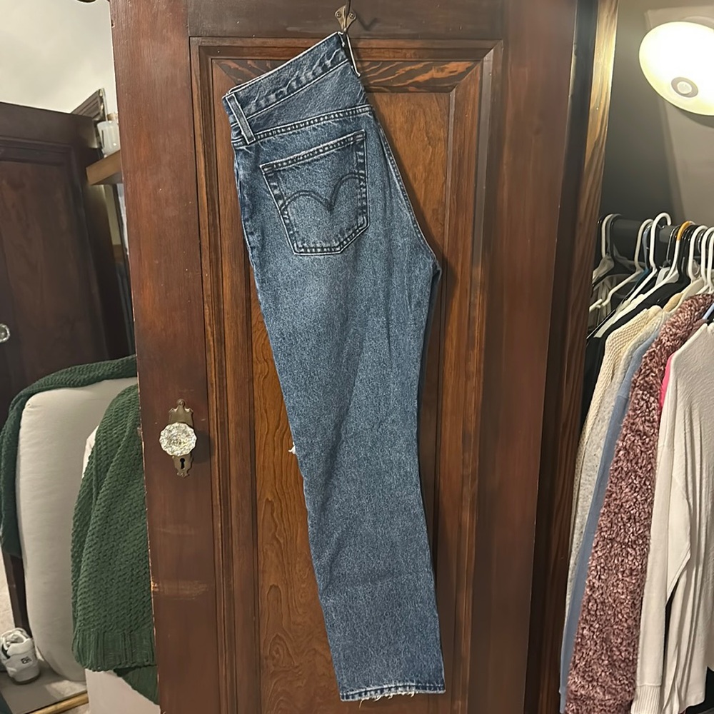 Levis 501 Destressed Jean